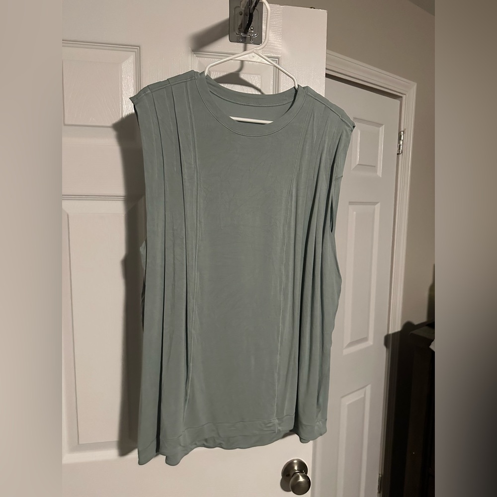 Lululemon tank with pleats on the sides